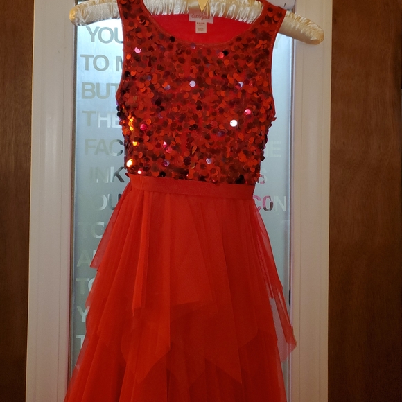 Girls Red sequin and tulle dress - Picture 2 of 6